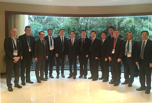 国家网信办主任徐麟接见牛大鸿等中外企业家代表