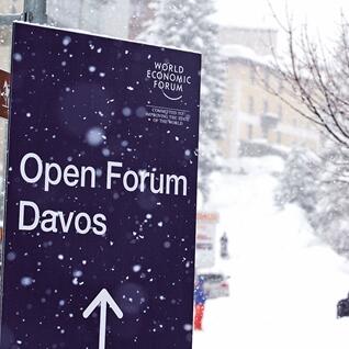 达沃斯论坛： 聚焦国际合作 携手应对挑战