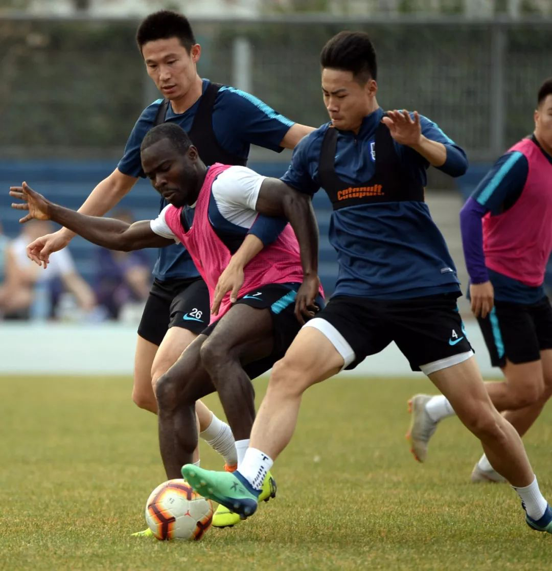 泰达队祭出“三叉戟”  斯蒂利克说“有可能”