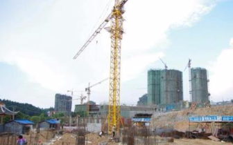 南开区一施工建设扬尘多 附近居民意见大