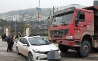 酒后驾车逃逸其弟顶包 亲兄弟“齐聚”看守所 