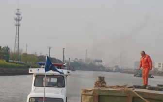 尊重生命 吴江海事持续整治不穿救生衣违法行为