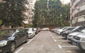 龙岗一小区停车费涨到每天30元！租户：停不起