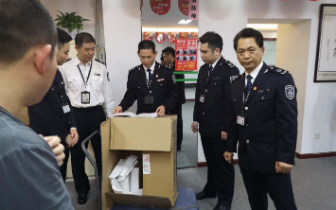 包治百病？老人花十几万买保健品 子女担忧举报