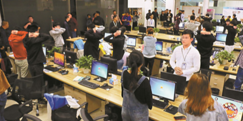 网上卖“大师开光”的玉器，这个团伙疯狂敛财2亿元