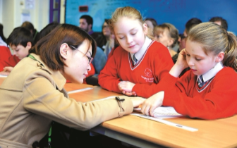 沪中小学教师赴英教数学 英伦师生探索＂上海路子＂