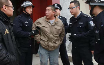 “老赖”和法警耍小聪明 结果一句话露出马脚